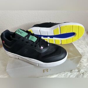 On The Roger Spin NIB Black/Indigo Women’s Size 10W